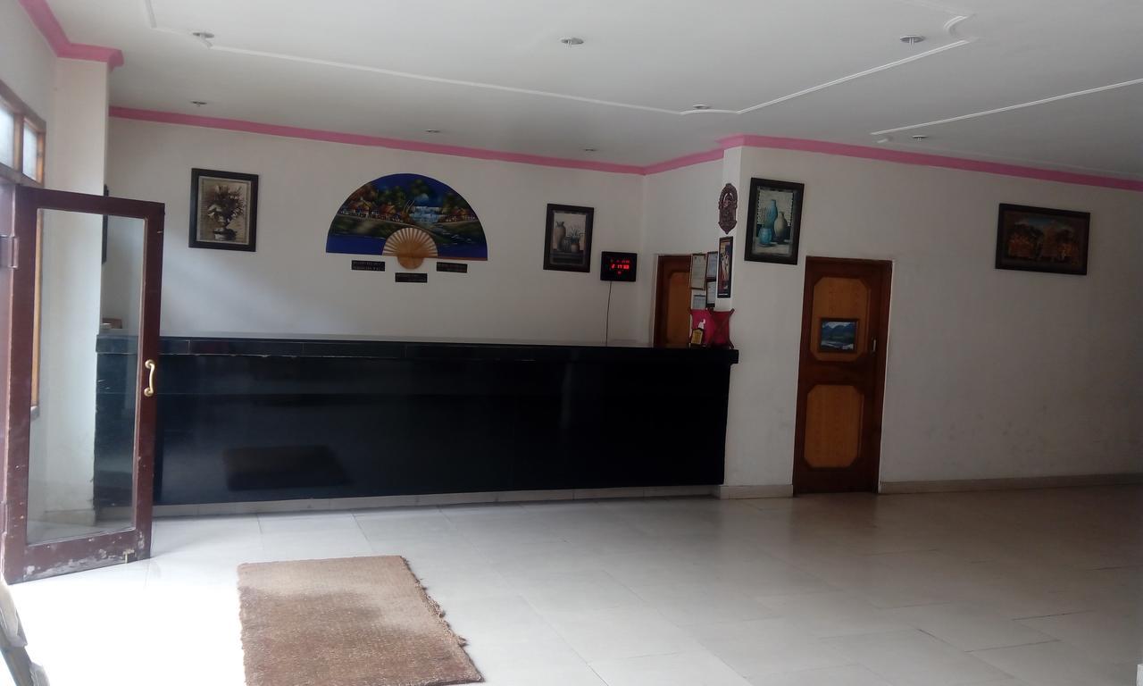 מלון מנאלי Nandini Palace מראה חיצוני תמונה